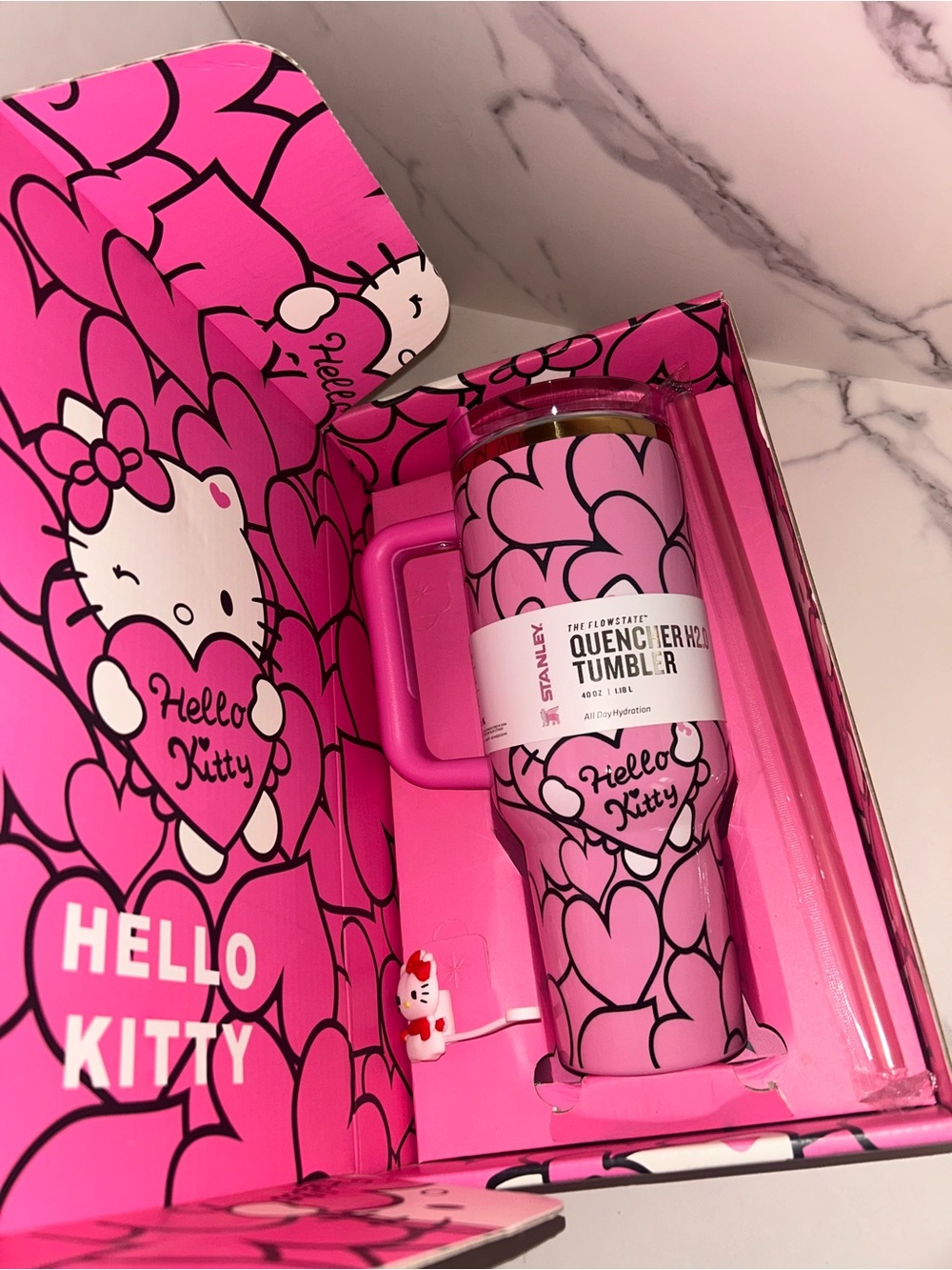 Stanley x Hello Kitty Pink Heart Quencher Tumbler Box Set - 40oz - Picture 3 of 5